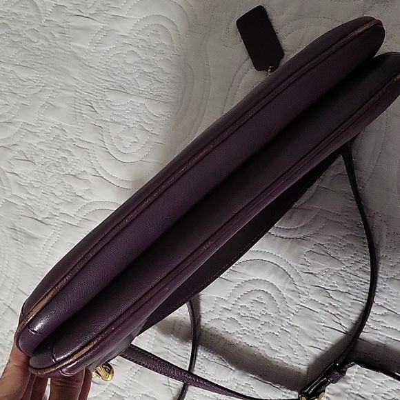 Coach crossbody - Picture 4 of 4